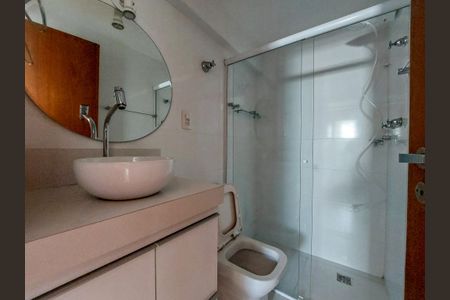Apartamento para alugar com 61m², 2 quartos e 1 vaga Apartamento para alugar com 61m², 2 quartos e 1 vagaBanheiro