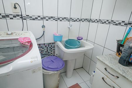 Casa à venda com 120m², 3 quartos e 2 vagasÁrea de Serviço