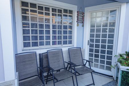 Casa à venda com 120m², 3 quartos e 2 vagasVaranda