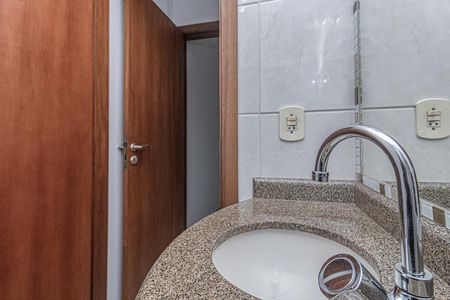 Casa para alugar com 120m², 3 quartos e 2 vagasbanheiro na suíte_4