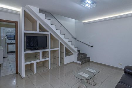 sala_1 de casa para alugar com 3 quartos, 120m² em Vila Gumercindo, São Paulo