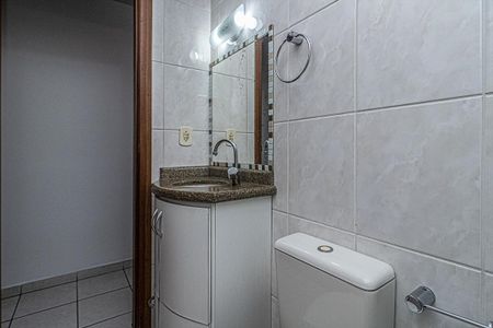 Casa para alugar com 120m², 3 quartos e 2 vagasbanheiro social_3