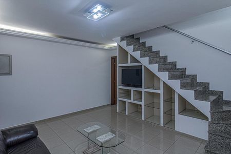 Casa para alugar com 120m², 3 quartos e 2 vagassala_2