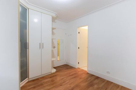 Casa de condomínio para alugar com 200m², 3 quartos e 2 vagasSuíte