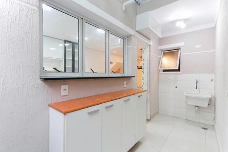 Casa de condomínio para alugar com 200m², 3 quartos e 2 vagasÁrea de serviço