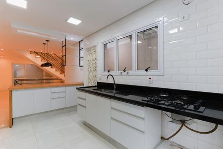 Casa de condomínio para alugar com 200m², 3 quartos e 2 vagasCozinha