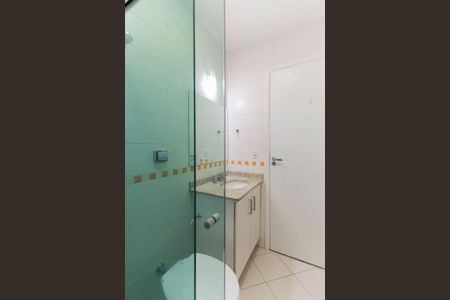 Casa de condomínio para alugar com 200m², 3 quartos e 2 vagasBanheiro social
