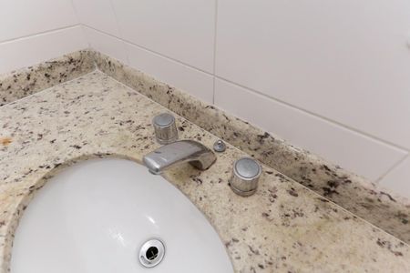 Casa de condomínio para alugar com 200m², 3 quartos e 2 vagasBanheiro da suíte