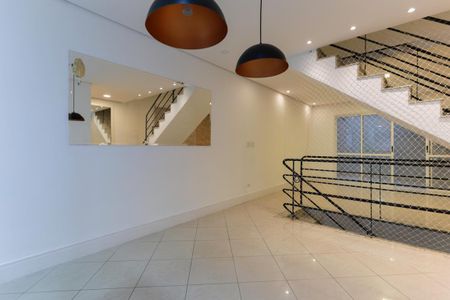 Casa de condomínio para alugar com 200m², 3 quartos e 2 vagasSala de jantar