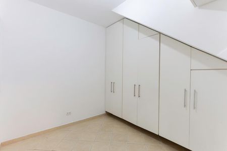 Casa de condomínio para alugar com 200m², 3 quartos e 2 vagasEscritório