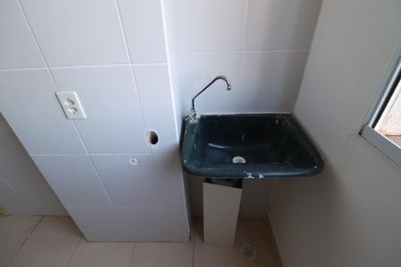 Cozinha  de apartamento para alugar com 2 quartos, 42m² em Jardim Heitor Rigon, Ribeirão Preto