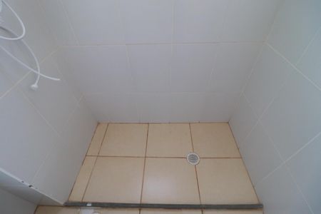 Banheiro  de apartamento para alugar com 2 quartos, 42m² em Jardim Heitor Rigon, Ribeirão Preto