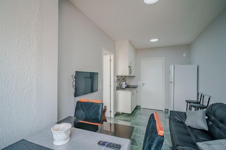 Sala de kitnet/studio para alugar com 1 quarto, 28m² em Butantã, São Paulo