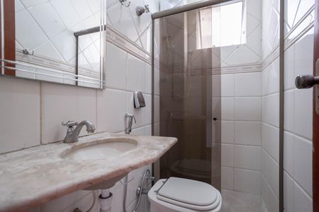 Apartamento para alugar com 90m², 3 quartos e 1 vaga Apartamento para alugar com 90m², 3 quartos e 1 vagaBanheiro social
