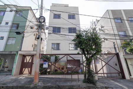 Apartamento para alugar com 90m², 3 quartos e 1 vaga Apartamento para alugar com 90m², 3 quartos e 1 vagaFachada