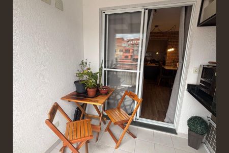 Apartamento para alugar com 65m², 3 quartos e 2 vagas Apartamento para alugar com 65m², 3 quartos e 2 vagasVaranda
