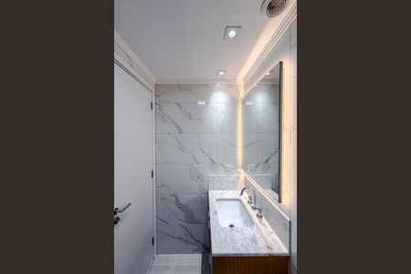 Banheiro de kitnet/studio para alugar com 1 quarto, 24m² em Jardim Vila Mariana, São Paulo