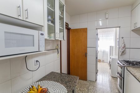 Cozinha de apartamento à venda com 3 quartos, 82m² em Palmares, Belo Horizonte