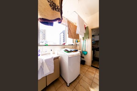 Apartamento à venda com 180m², 3 quartos e 3 vagas Apartamento à venda com 180m², 3 quartos e 3 vagasÁrea de Serviço