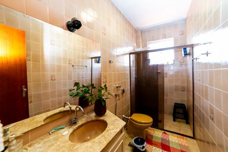 Apartamento à venda com 180m², 3 quartos e 3 vagas Apartamento à venda com 180m², 3 quartos e 3 vagasBanheiro da Suíte