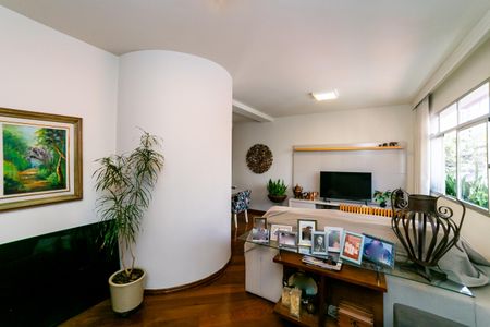 Apartamento à venda com 180m², 3 quartos e 3 vagas Apartamento à venda com 180m², 3 quartos e 3 vagasSala