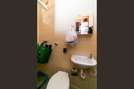 Apartamento à venda com 180m², 3 quartos e 3 vagas Apartamento à venda com 180m², 3 quartos e 3 vagasQuarto de Serviço