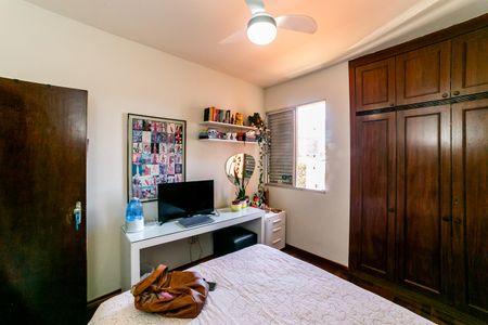 Apartamento à venda com 180m², 3 quartos e 3 vagas Apartamento à venda com 180m², 3 quartos e 3 vagasQuarto 2