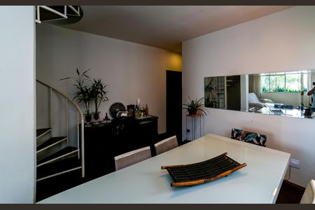 Sala de apartamento à venda com 3 quartos, 180m² em Serra, Belo Horizonte