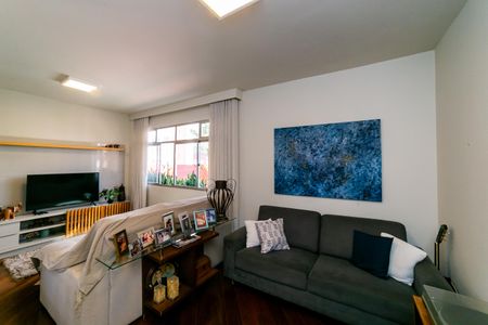 Apartamento à venda com 180m², 3 quartos e 3 vagas Apartamento à venda com 180m², 3 quartos e 3 vagasSala