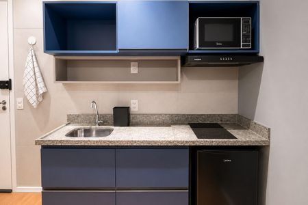 Cozinha de apartamento para alugar com 1 quarto, 25m² em Bela Vista, São Paulo