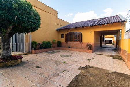 Casa para alugar com 112m², 2 quartos e sem vagaFachada