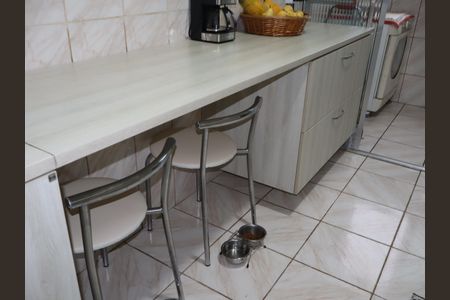 Cozinha e Área de Serviço de apartamento à venda com 2 quartos, 60m² em Vila Olinda, São Paulo