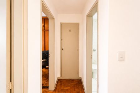 Corredor - Armário de apartamento para alugar com 2 quartos, 82m² em Bela Vista, São Paulo