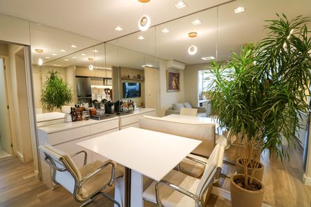 Apartamento à venda com 60m², 2 quartos e 1 vaga