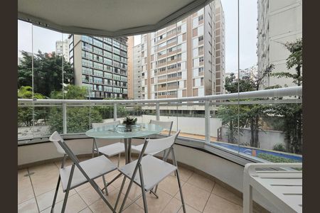 Apartamento para alugar com 140m², 3 quartos e 2 vagas Apartamento para alugar com 140m², 3 quartos e 2 vagasVaranda