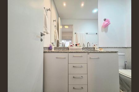 Apartamento para alugar com 140m², 3 quartos e 2 vagas Apartamento para alugar com 140m², 3 quartos e 2 vagasBanheiro da Suíte 1