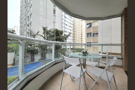 Apartamento para alugar com 140m², 3 quartos e 2 vagas Apartamento para alugar com 140m², 3 quartos e 2 vagasVaranda