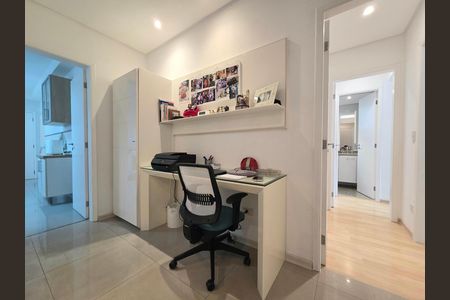Apartamento para alugar com 140m², 3 quartos e 2 vagas Apartamento para alugar com 140m², 3 quartos e 2 vagasCorredor