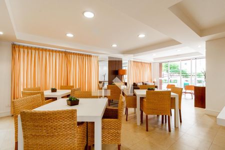 Apartamento para alugar com 140m², 3 quartos e 2 vagas Apartamento para alugar com 140m², 3 quartos e 2 vagasÁrea comum - Salão de festas