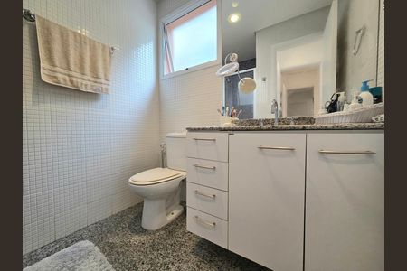 Apartamento para alugar com 140m², 3 quartos e 2 vagas Apartamento para alugar com 140m², 3 quartos e 2 vagasBanheiro da Suíte 2