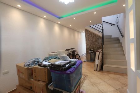 Sala de casa para alugar com 3 quartos, 140m² em Jardim Iva, São Paulo