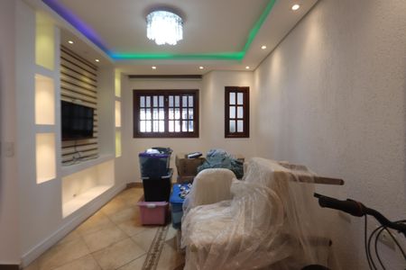Sala de casa para alugar com 3 quartos, 140m² em Jardim Iva, São Paulo