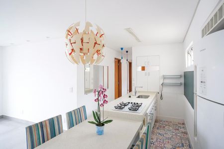 Cozinha de apartamento à venda com 2 quartos, 60m² em Santa Paula, São Caetano do Sul