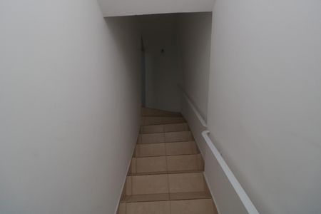 Apartamento à venda com 99m², 2 quartos e 1 vagaEscada