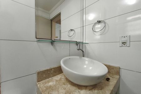 Apartamento para alugar com 50m², 2 quartos e sem vagaBanheiro