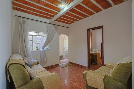 Casa à venda com 2 quartos, 205m² em Aparecida, Belo Horizonte