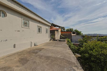 Casa à venda com 205m², 2 quartos e 1 vaga