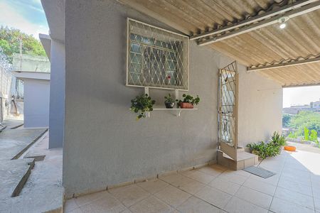 Casa à venda com 205m², 2 quartos e 1 vaga
