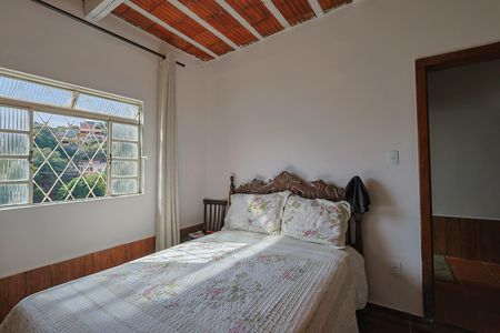 Casa à venda com 2 quartos, 205m² em Aparecida, Belo Horizonte