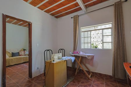 Casa à venda com 205m², 2 quartos e 1 vaga